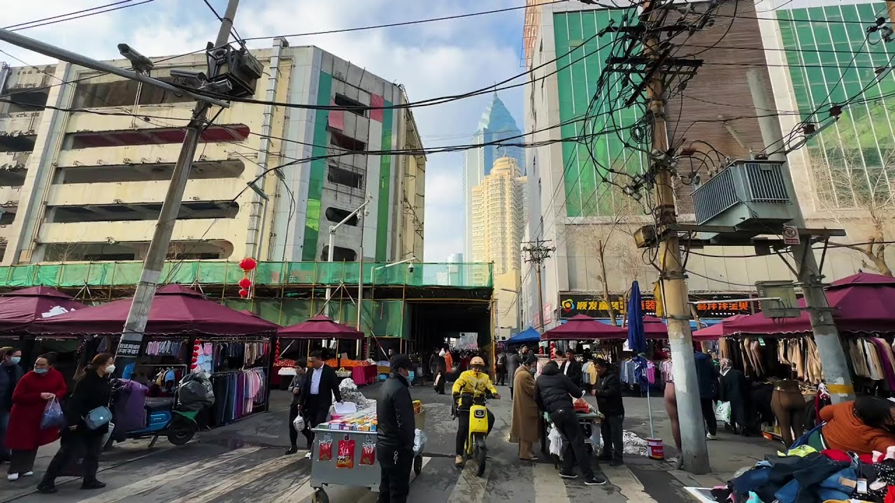 不敢相信乌鲁木齐那么繁华，还以为到了内地，感受下祖国发展之快