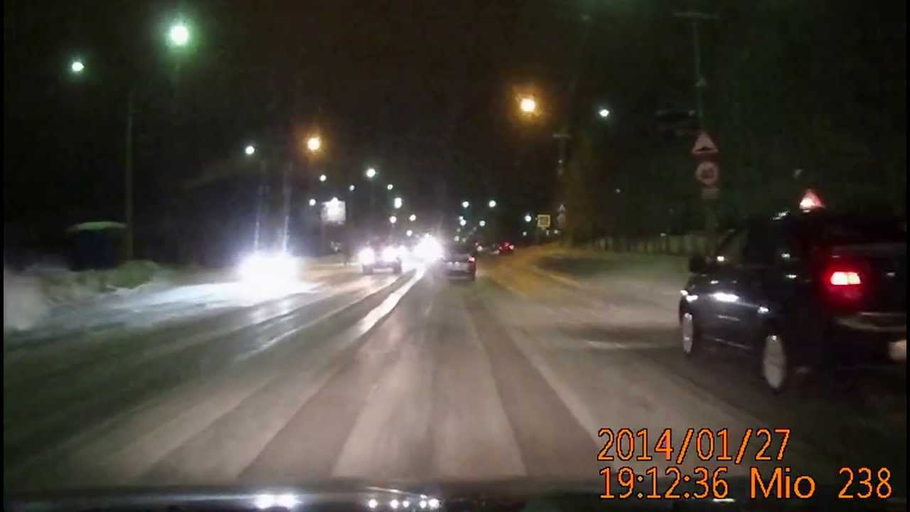 г. Ухта ул. Сенюкова неадыкватное поведение ваз 2111 универсал - YouTube