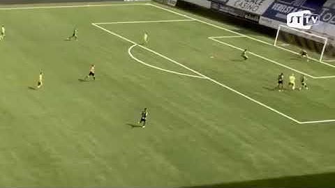 Công Phượng đi bóng như Messi rồi kiến tạo cho đồng đội ghi bàn ở Sint Truidense