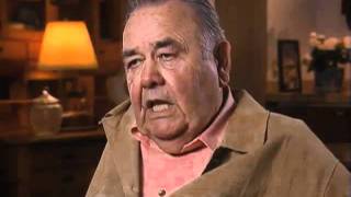 Jonathan Winters discusses working with Bob Hope - EMMYTVLEGENDS.ORG