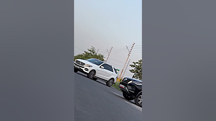 Toyota fortuner and Mercedes🤟 at highway 😎 ❤#shorts #trending #fortuner #mercedes