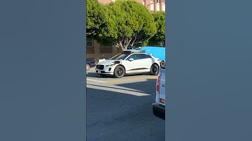 ghost waymo stops in a bike lane #waymo #selfdriving #aihype