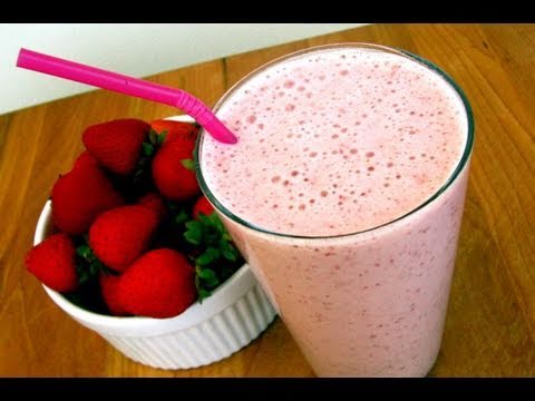 clean-eating-strawberry-vanilla-smoothie-recipe