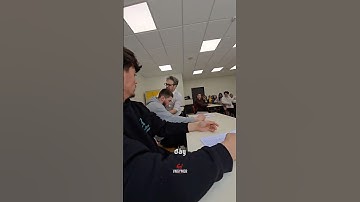 THẦY GIÁO NÀY LÀ VÕ SĨ? 😳 | @campus.univers.cascades | VN Gymer