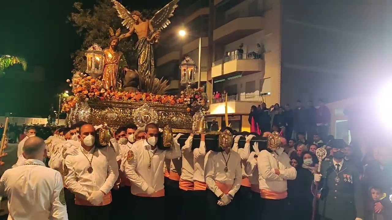 Caballeros legionarios acompañaron a la Cofradía del Huerto por las calles de  Almuñécar