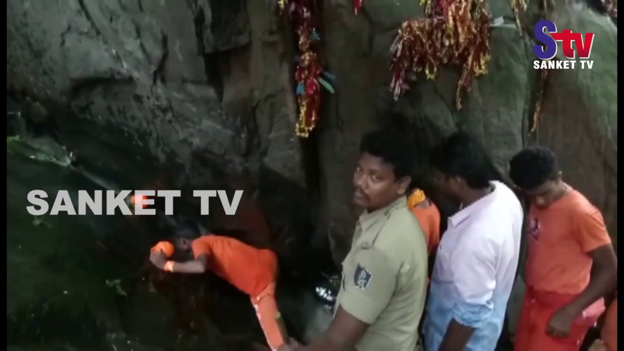 kalahandi block list Odisha : Devotees offer prayers at Panchalingeswar on 2nd Monday of Shravan | Sanket Tv