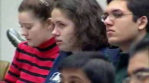 Walter Lewin 8.02. Electric field on a real capacitor