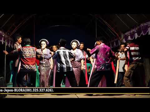 \"Traditional Tayub Dance in Java 🇮🇩 | Hypnotic Moves \u0026 Gamelan Sounds #shorts\"