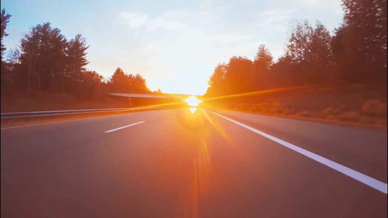 Move 2.1 (feat 4TAE) ‑ QueenEarth