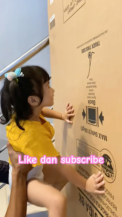DARLEEN BERANI PANJAT KARDUS RAKSASA SAMPE PUCUK😱😱#viralvideo #viraltiktok #tranding