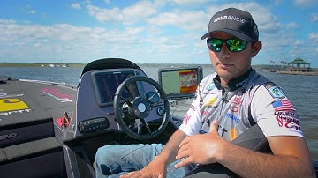 Setting up a Lowrance HDS® Unit at the Bow with Jordan Lee