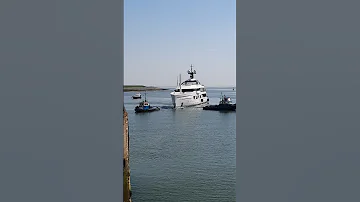 ??? Vlissingen Netherlands ???? Sluicebox @TravelwithHugoF  #boatlock #sluicebox #sluice #sluis