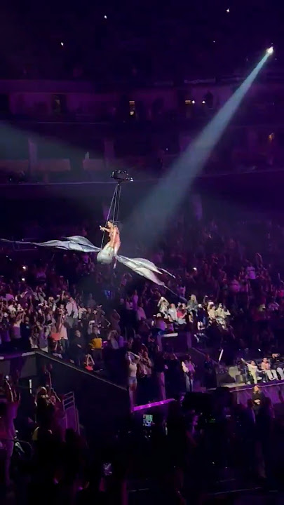 Oh Katy, I think it's not your time 😅💕|#katyperry #lifetimestour #143 #katyperrydarkhorselyrics
