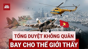 Trực thăng kéo cờ trên nóc Dinh Độc Lập, Su-30mk2, Yak-130 gầm rú trên bầu trời TP.HCM | VTC News