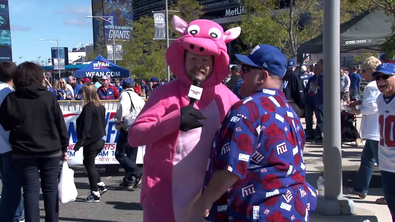 Tailgate Fan Special Edition: The Carton Pig Roast - YouTube