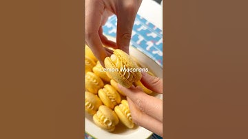 Lemon Macarons #recipe #macaron #macarons #lemonmacarons #baking