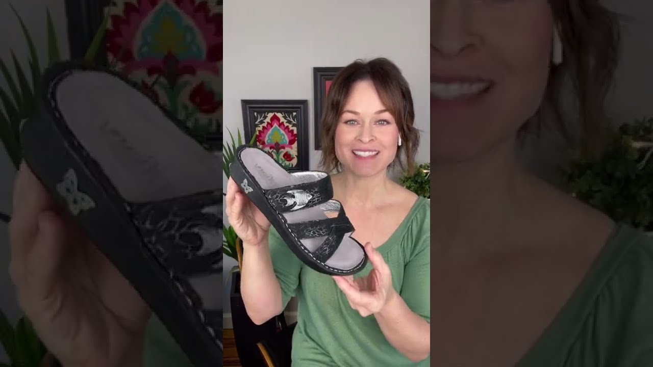 イレギュラーチョイス激レアディズニデザイン ハート柄ウェッジヒールサイズ39 Victoriah Feral Sandal - Alegria Shoes