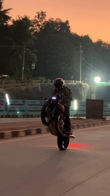 Continental GT 650 Red Roster exhaust sound on fire🔥#gt650 #bulletlover ...