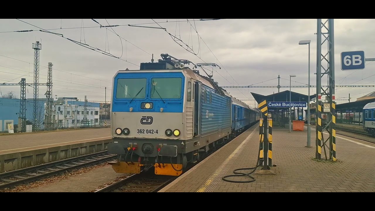 Abfahrt der 362 042-4 am R632 in Česke Budejovice am 21.2.2026 