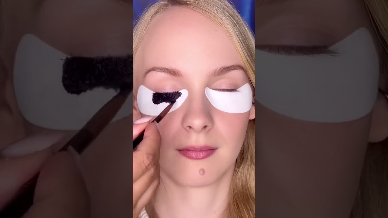 Video thumbnail for Refectocil Brow & Lash Tint - Pure Black (1)