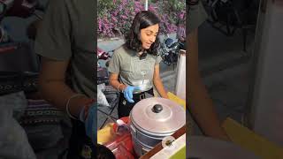 12 yr Girl Selling Very Unique Momos In Surat || momos Shots, pink momos, cigar Momos taste Of Surat