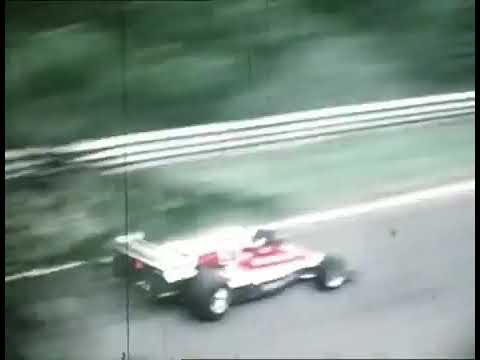 Niki Lauda's crash during the 1976 German Grand Prix - YouTube