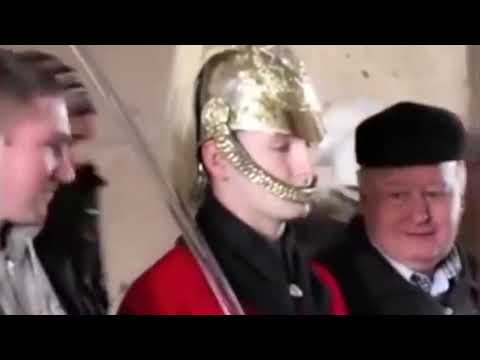 Tourists Tried To Mess With The Royal Guard