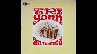 Watch Tri Yann Les Filles Des Forges video