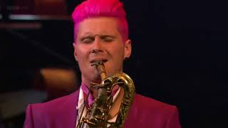 Miniatura de vídeo de "Gunslinging Bird - Leo P of Too Many Zooz BBC Proms 53 Mingus"