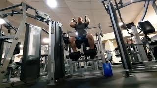 Hammer Strength MTS abdominal crunch w/35 lbs. (How to get abs)