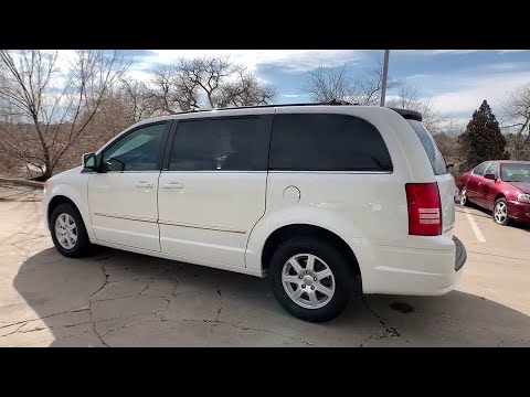 2010-chrysler-town-&-country-denver,-aurora,-centennial,-parker,-highlands-ranch,-co-pl18125a