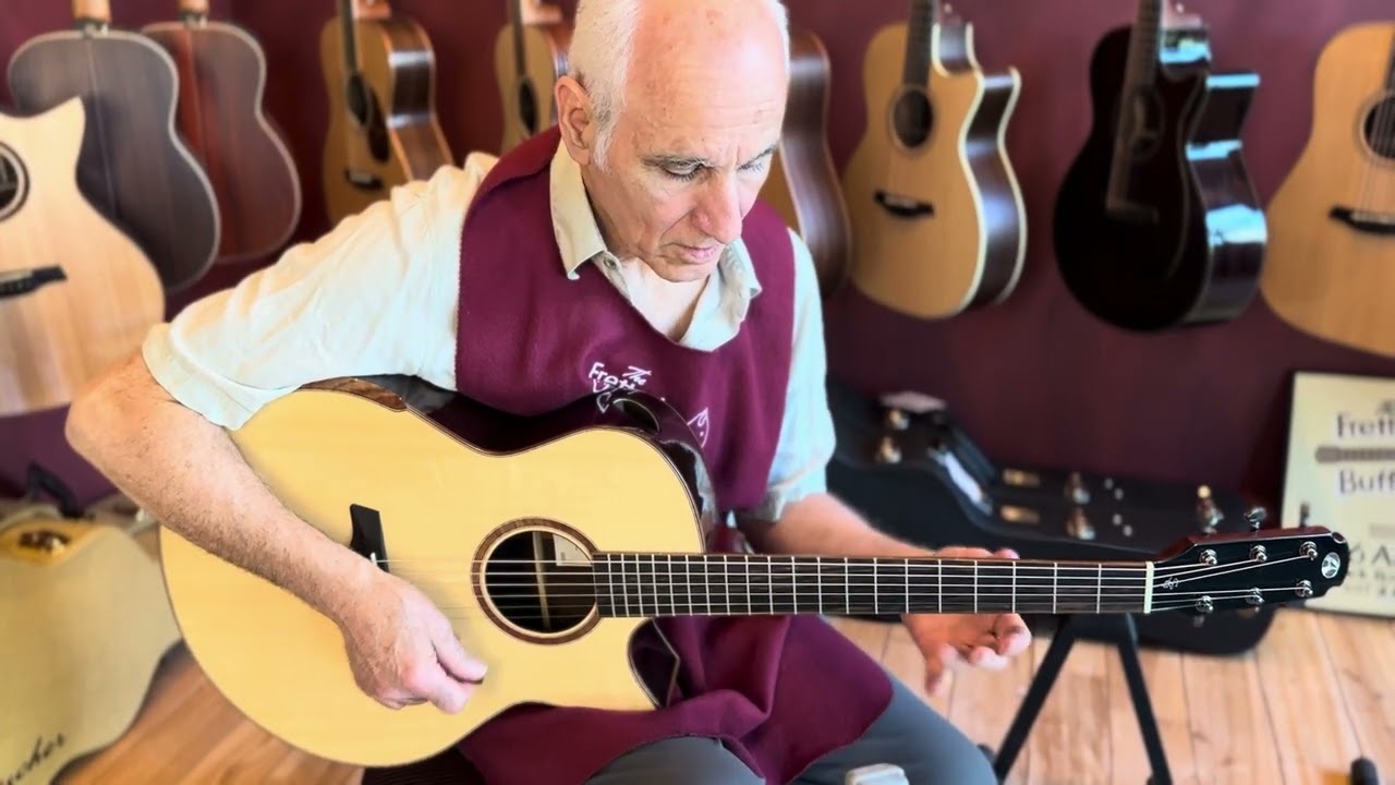 Avenir by Stonebridge Guitars Int'l - Auditorium Cutaway Englemann Spruce / Wenge