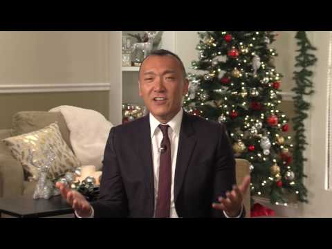 How to Look Your Holiday Best care of Joe Zee, Editor in Chief of Yahoo Style