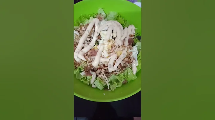 #lettuce salad with fried slice ham egg and chicken. .😍😋 #trece