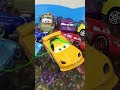 Rayo Mcqueen Divertiendose en Piscina de Pelotitas - Carros Disney Cars - Juegos para Niños #shorts