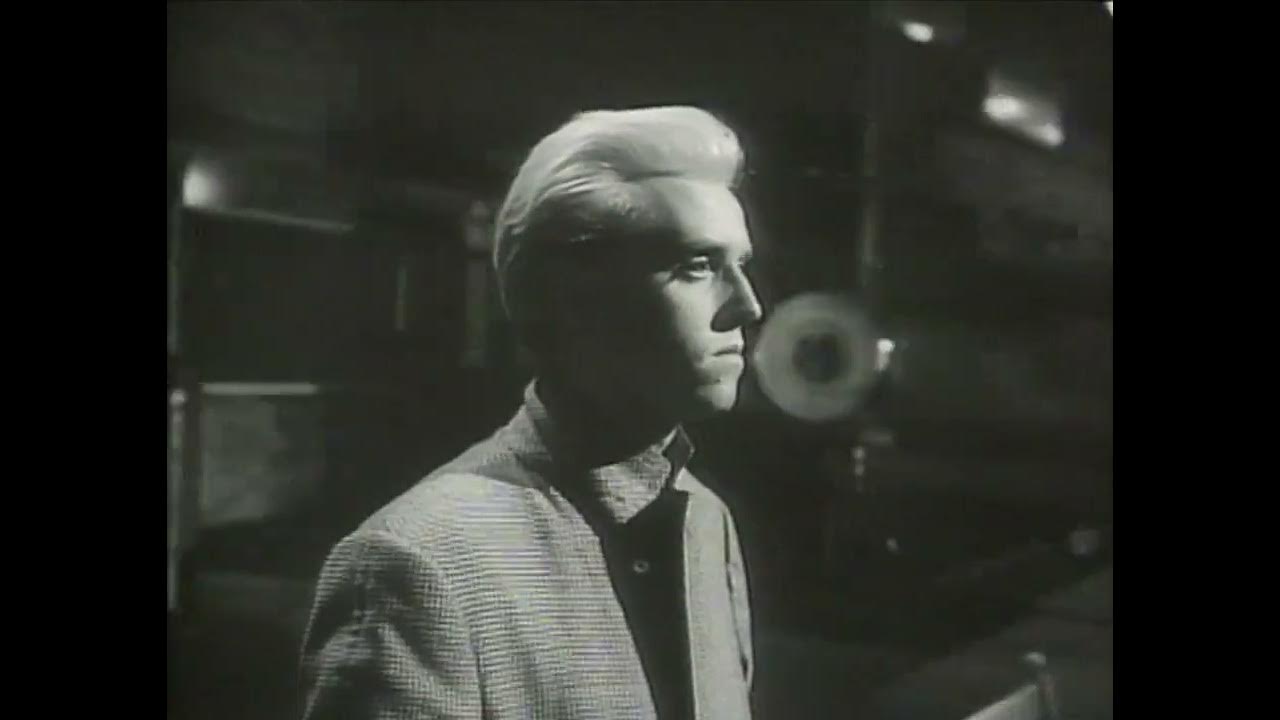 Heaven 17 Let Me Go (1982) [Laserdisc transfer] YouTube