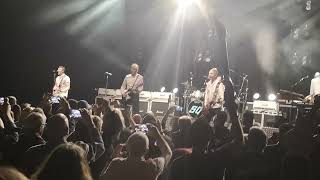 Status Quo - Rockin' All Over The World Live
