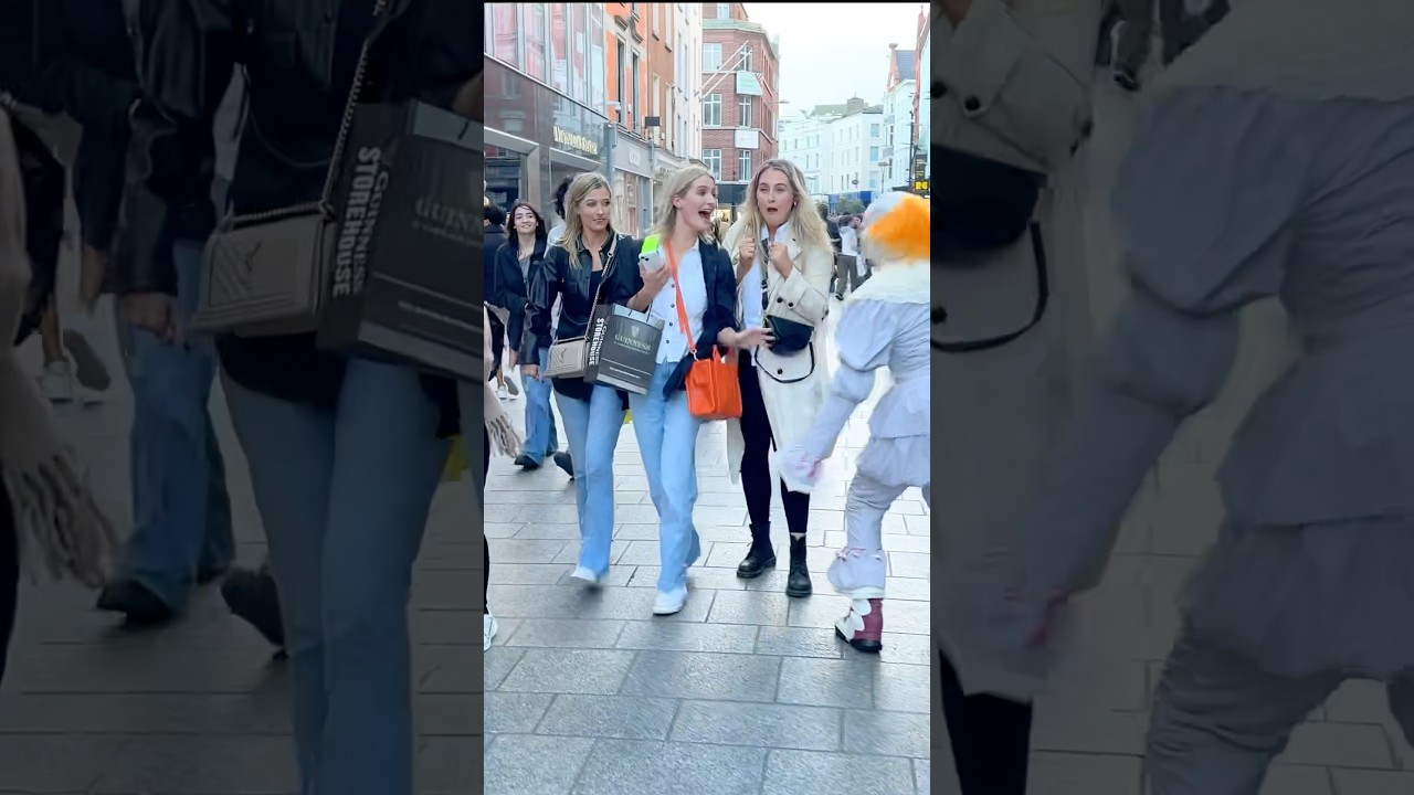 #halloween #pranks #prankvideo #funny #funnyvideo #funnymoments #scary @NicoPrank