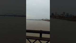 Walking across the Mississippi