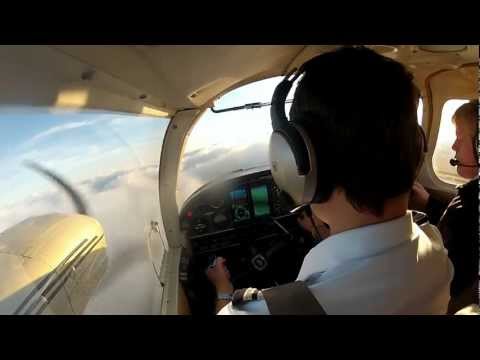 Piper Seneca PA-34-200 Maneuvers @ PEA