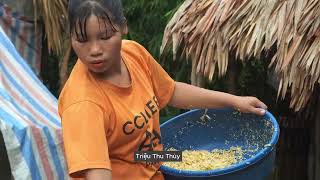 'Single mother built a house and boiled corn to sell at the market to raise two children'