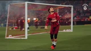 MELEK ASEL Galatasaray hastayım sana aşığım lan sana 
