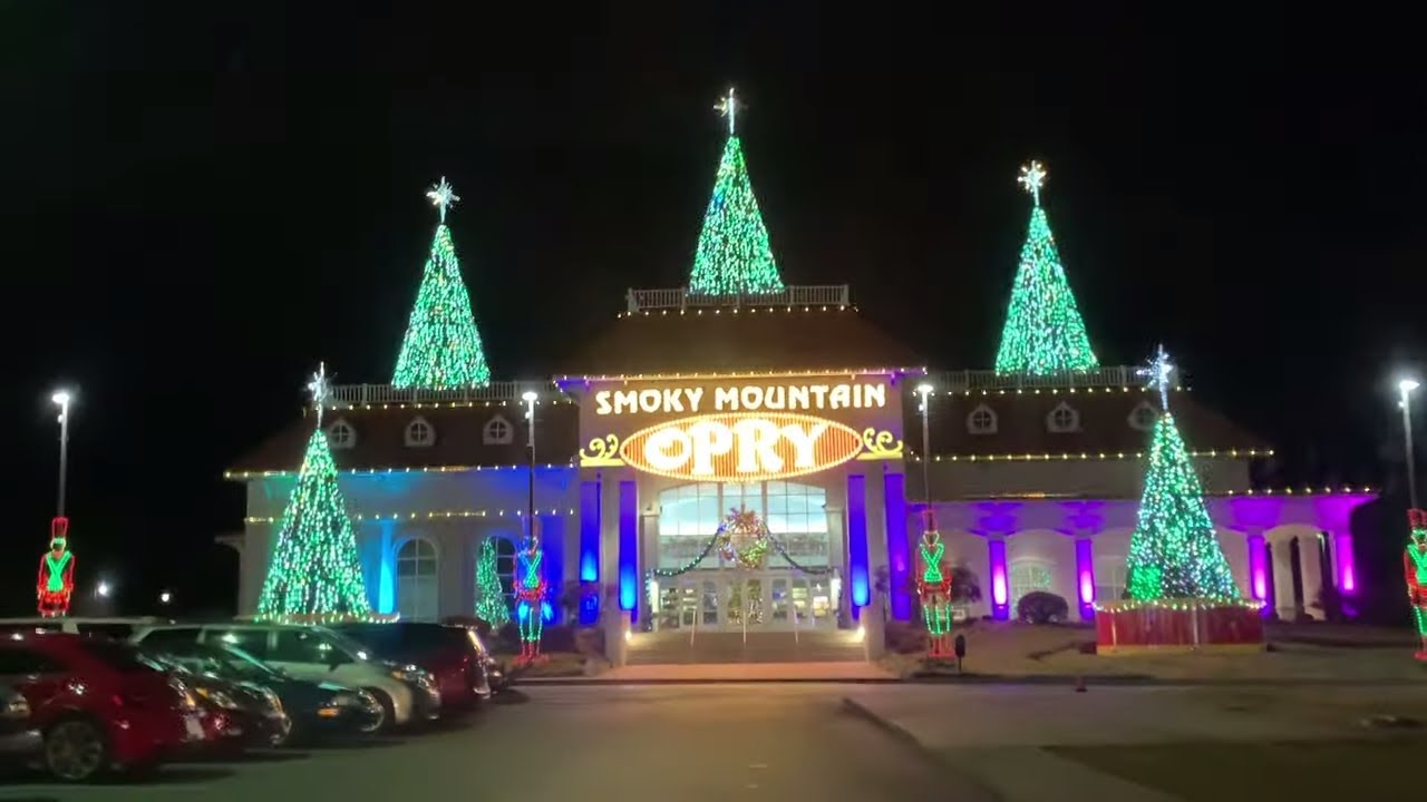 Pigeon Forge Parkway Christmas Lights & DELILAH!!!!!!! Pigeon Forge Parkway Christmas Lights & DELILAH!!!!!!!