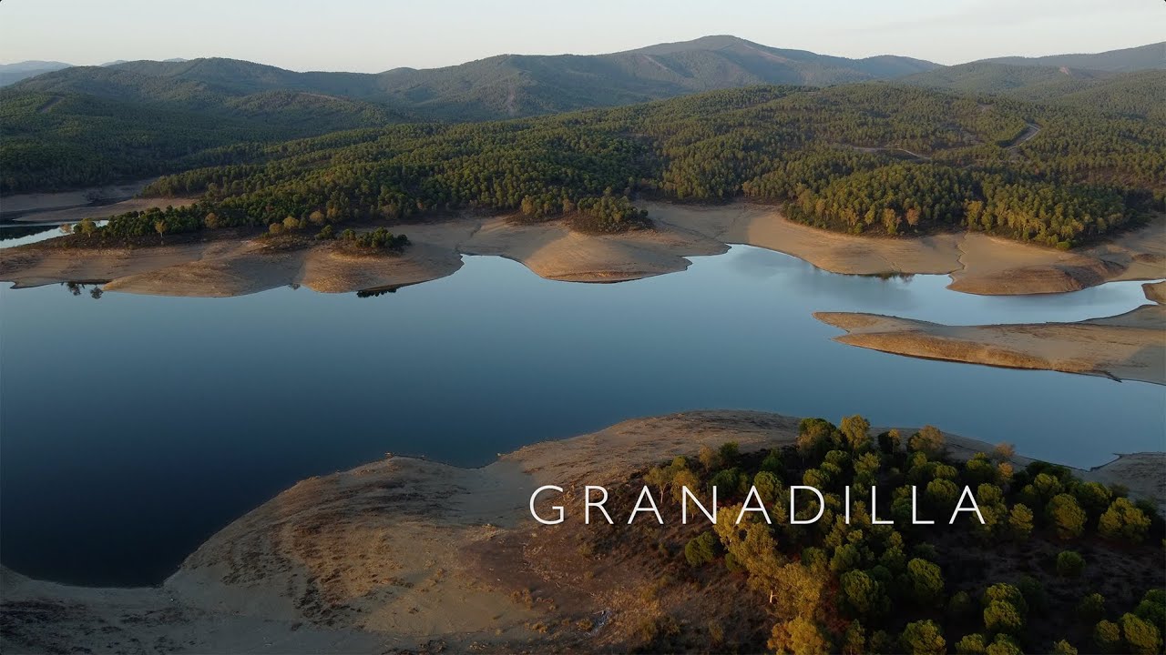 GRANADILLA (CÁCERES) Y EMBALSE DE GABRIEL Y GALÁN a vista de pájaro · Dron