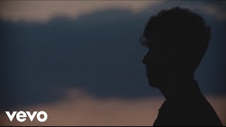 Video thumbnail of "Mads Langer - Eyes Closed"