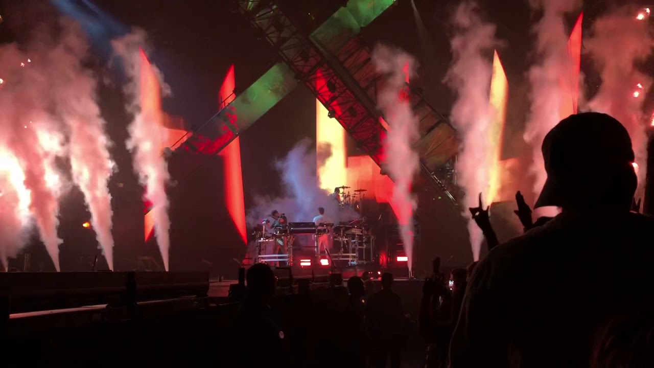 5SOS and The Chainsmokers ATL