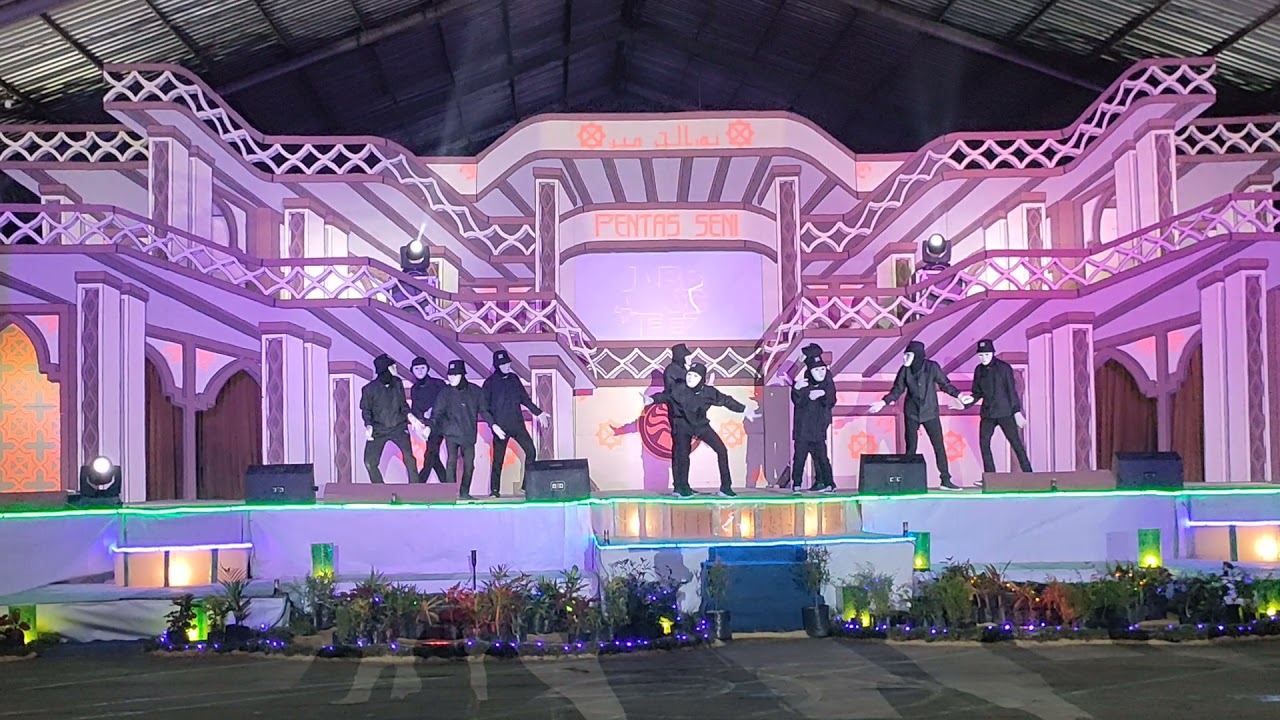 pergelaran Maha Karya Santri Pentas Seni 2021 Nurul Haramain NWDI Narmada