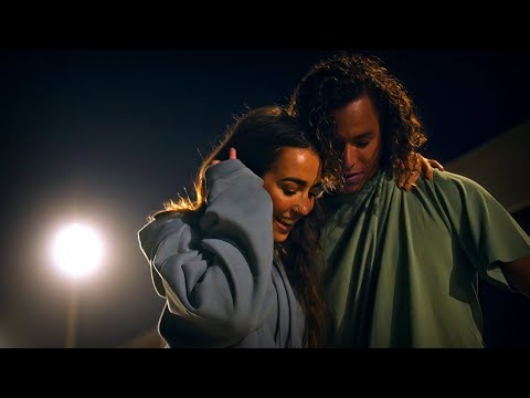 Putar Echoes of Your Touch - House Music