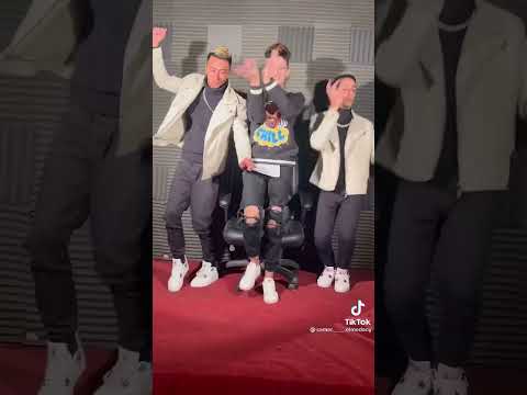 أنا ولد مجبتوش بلد سامر المدنى