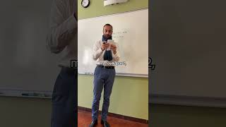 Elon Musk me propose une collaboration en plein cours! #maths #mathematiques #prof #professeur